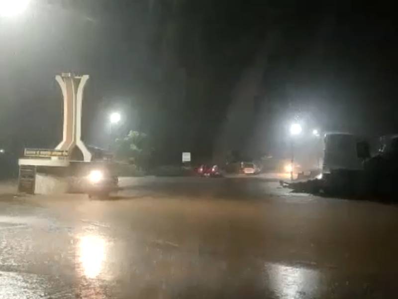Maharashtra Weather rain Live Updates Heavy rain in Chiplun and Dapoli | Ratnagiri Rain Updates: दापोलीत ढगफुटी! रात्रभर पावसाचं थैमान, अनेक ठिकाणी रस्त्यावर पुराचं पाणी