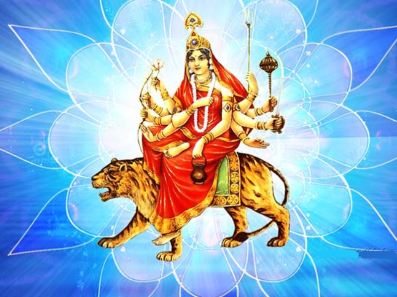 Navratri 2021: With the blessings of Goddess Chandraghante, the problems that come to the goal are removed, see how! | Navratri 2021 : देवी चंद्रघंटेच्या आशीर्वादाने ध्येयाआड येणारी संकटं दूर होतात, कशी ते पहा!