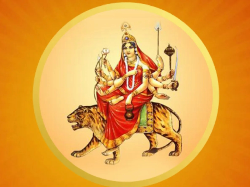 Navratri 2021: Worship Goddess Chandraghanta to get rid of marital problems! | Navratri 2021 : वैवाहिक जीवनातील समस्या दूर व्हाव्यात म्हणून देवी चंद्रघंटेची 'अशी' करा उपासना!
