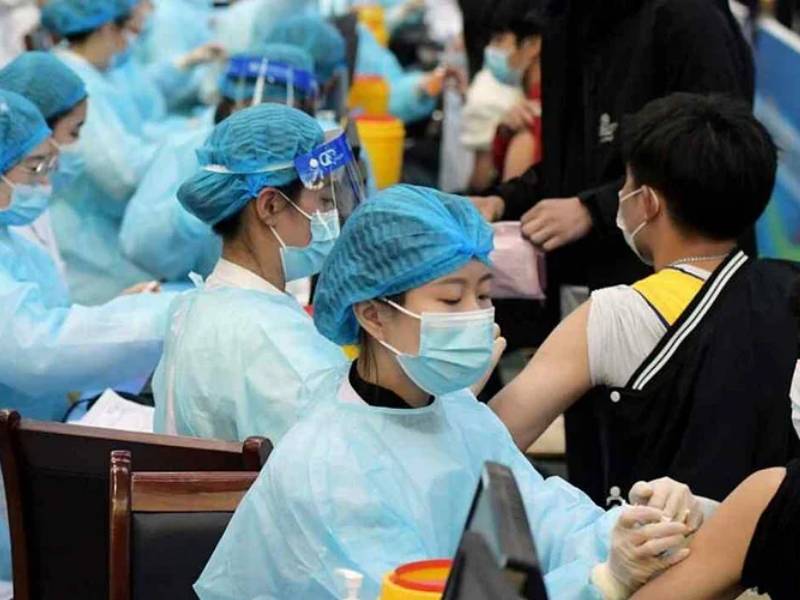 China fights new Covid outbreak flights cancelled and schools are closed | China Coronavirus News: चीनमध्ये पुन्हा कोरोनाची दहशत, शेकडो विमान उड्डाणं रद्द, शाळा बंद अन् लोक घरांमध्ये कैद!