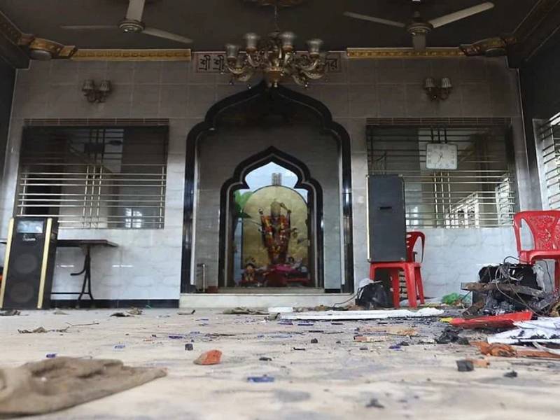 Bangladesh Violence Prime suspect accomplice confess to instigating communal violence against Hindus | फेसबुकवर फॉलोअर्स वाढवण्यासाठी आगीत तेल ओतलं; बांगलादेशमधील हिंसाचार प्रकरणी आरोपींची कबुली