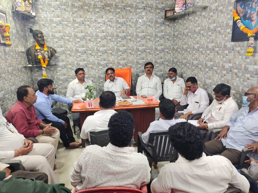 Shiv Sena tightened its belt in Ulhasnagar for election Ward wise meetings started | उल्हासनगरात शिवसेनेनं कंबर कसली! महापालिका निवडणुकीच्या पार्श्वभूमीवर प्रभाग निहाय्य जोरबैठका