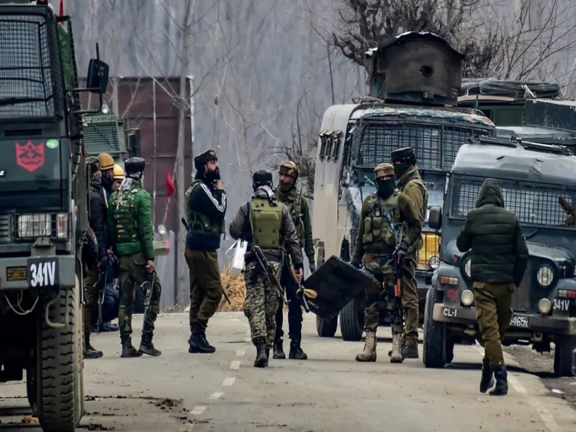 militants attacked on crpf party at pinglina area of pulwama one police personnel got martyred | जम्मू-काश्मीरच्या पुलवामामध्ये दहशतवादी हल्ला, पोलीस कर्मचारी शहीद तर एक CRPF जवान जखमी