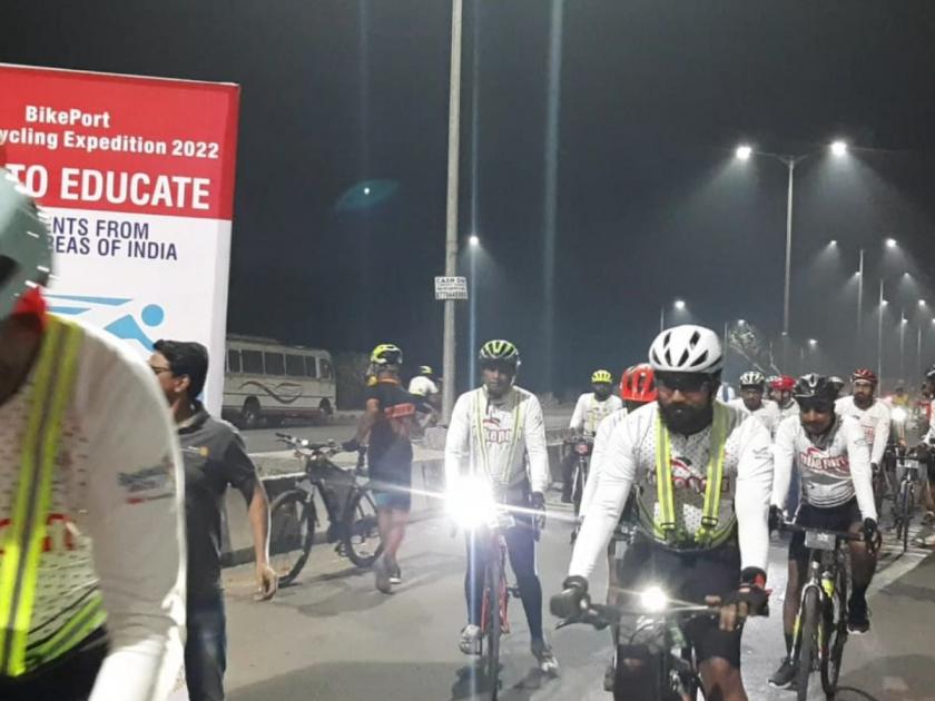 Cycling from Kalyan to Delhi for the education of rural students, dignitaries from various fields | ग्रामीण भागातील विद्यार्थ्यांच्या शिक्षणासाठी कल्याण ते दिल्ली सायकलिंग, विविध क्षेत्रातील मान्यवरांचा सहभाग