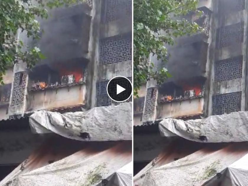 BREAKING Massive fire breaks out at residential building in Lower Paral | BREAKING: लोअर परळमध्ये रहिवासी इमारतीला भीषण आग