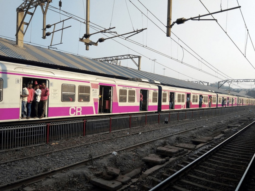 mumbai local update central railway line towards Kalyan disrupted due to Pentagraph malfunction between Kalyan Thakurli | मुंबईहून कल्याणला जाणारी लोकल सेवा विस्कळीत, कल्याण-ठाकुर्ली दरम्यान पेंटाग्राफमध्ये बिघाड