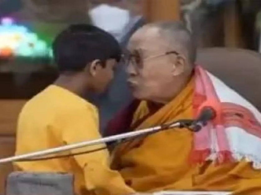 Controversy over kissing video Dalai Lamas apology | चुंबन व्हिडीओवरून वाद: दलाई लामांचा माफीनामा