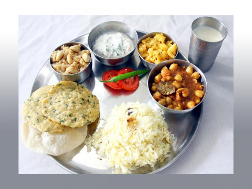There are rules in Garuda Purana about where, how and with whom you should eat! | आपण कुठे, कसे आणि कोणाबरोबर जेवायला हवे यासंबंधी गरुड पुराणात सांगितले आहेत नियम!