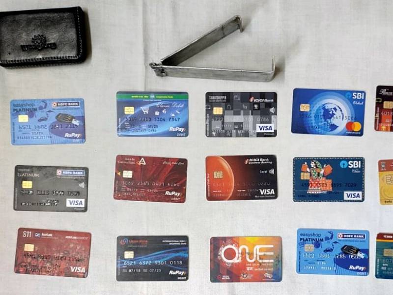 Interstate gang arrested for exchanging ATM cards | एटीएम कार्डची अदलाबदल करून पैसे काढणारी आंतरराज्यीय टोळी जेरबंद