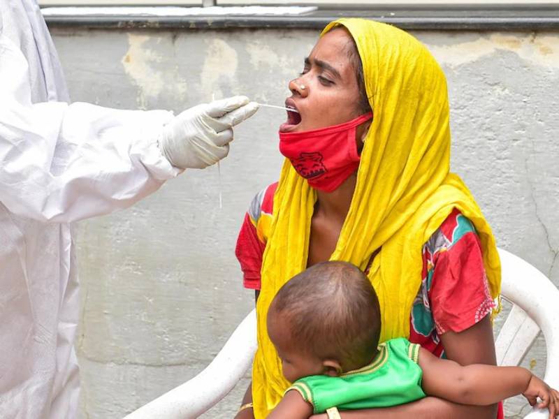 coronavirus cases in world who delta variant india brazil uk indonesia covid 19 cases covid death | धोक्याची घंटा! ९ आठवड्यांनंतर जगात पुन्हा कोरोना रुग्णांमध्ये वाढ; WHO कडून भारत, ब्राझीलला इशारा