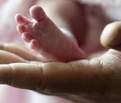 The infant found in Sangvi Jomdev in Balapur Taluka | बाळापूर तालुक्यातील सांगवी जोमदेव येथे आढळले अर्भक