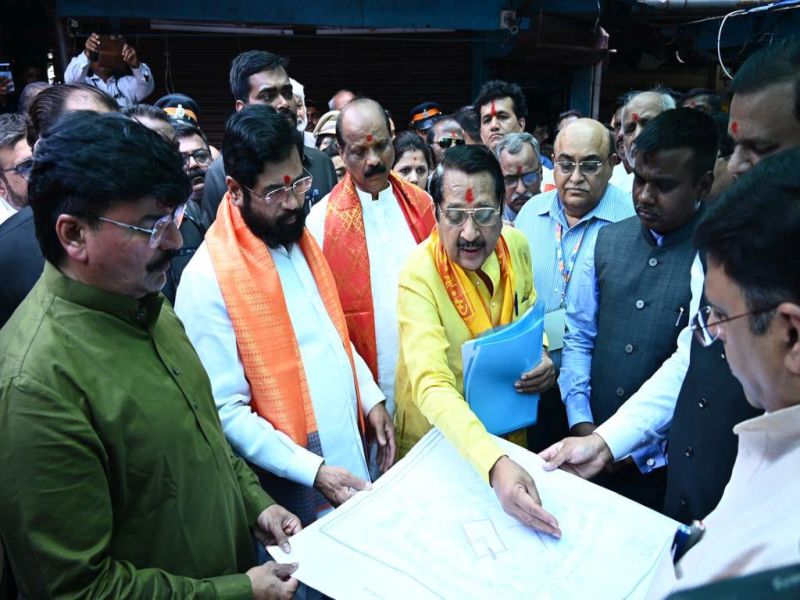Mumbadevi area will be redeveloped; Declaration of CM Eknath Shinde | काशी विश्वनाथ मंदिराच्या धर्तीवर मुंबादेवी परिसराचा पुनर्विकास करणार; एकनाथ शिंदेंची घोषणा