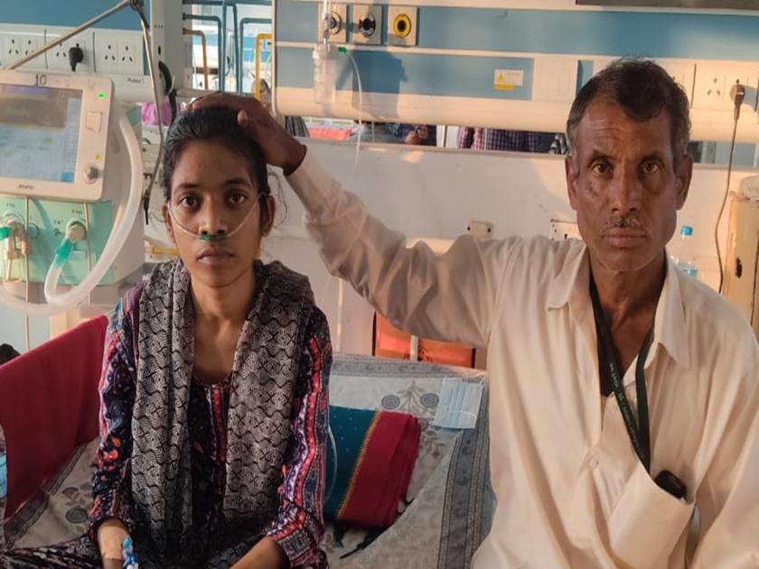 daughter lungs failed; How to raise forty lakhs for transplant unbearable struggle of the poor father | पोरीचं फुप्फुस निकामी झालं; चाळीस लाख उभारू कसं? गरीब बापाची असाह्य धडपड