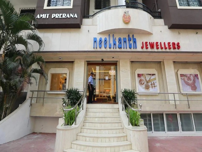 Income Tax Department raids Neelkanth Jewelers in Pune | IT Raid In Pune: पुण्यात नीलकंठ ज्वेलर्सवर आयकर विभागाची छापेमारी