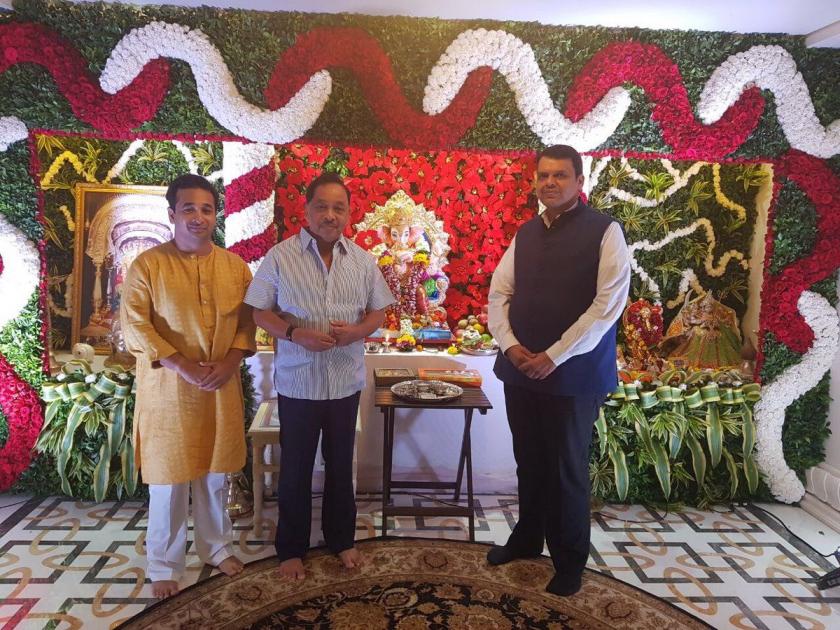 Chief Minister Devendra Fadnavis took the Darshan of Ganapati at the house of Narayan Rane | मुख्यमंत्री देवेंद्र फडणवीस यांनी घेतले नारायण राणेंच्या घरच्या गणपतीचे दर्शन