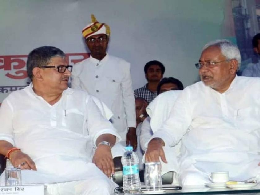 Political Earthquake in Bihar, Nitish Kumar will remove the JDU president Lalan Singh, take the leadership to himself | बिहारमध्ये राजकीय भूकंप, नितीश कुमार JDUच्या अध्यक्षांनाच हटवणार, नेतृत्व स्वत:कडे घेणार
