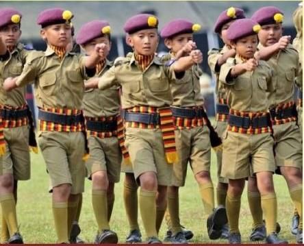 Military training for students of NMC schools | मनपा शाळांतील विद्यार्थ्यांना सैनिक प्रशिक्षण 