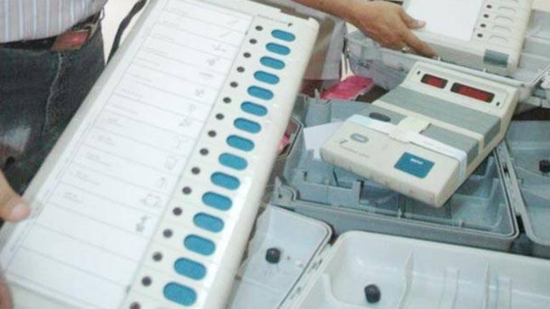There is no irregularity in the voting data - clarification of the district collector | मतदानाच्या आकडेवारीत अनियमितता नाही - जिल्हाधिकाऱ्यांचे स्पष्टीकरण  