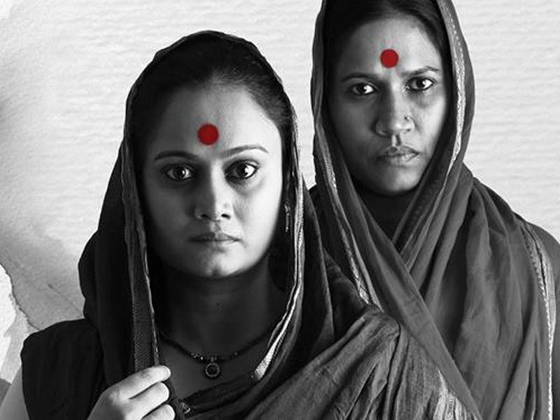 Ravi Jadhav's 'Nude' film dropped out of IFFI | रवि जाधव यांचा 'न्यूड' सिनेमा इफ्फीतून वगळला, सिनेमाच्या नावावर केंद्र सरकारला आक्षेप