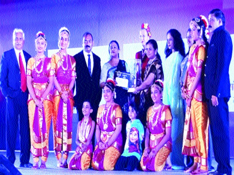 New Mumbai team Suyash at the International Dance Festival | आंतरराष्ट्रीय नृत्य महोत्सवात नवी मुंबईतील चमूचे सुयश
