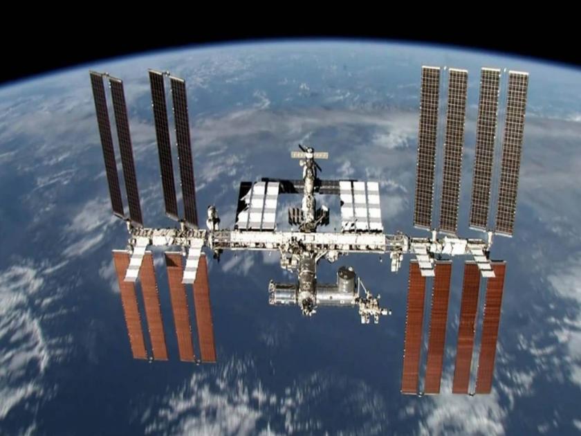 from tomorrow take a look at the international space station in the sky | उद्यापासून आकाशात ‘इंटरनॅशनल स्पेस स्टेशन’चे घ्या दर्शन