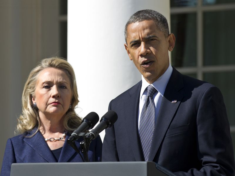 Barack Obama, Clinton's office explosives? | बराक ओबामा, क्लिंटन यांच्या टपालात स्फोटके?