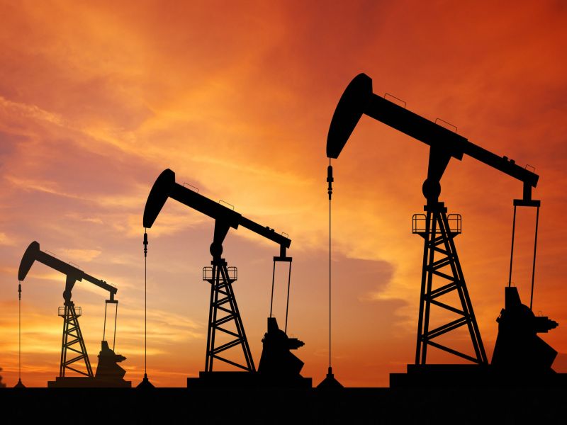 Oil prices reach highest since November 2014 on Venezuela Iran worries | कच्च्या तेलाचे दर गगनाला भिडले; इराण, व्हेनेझुएलामुळे परिस्थिती गंभीर
