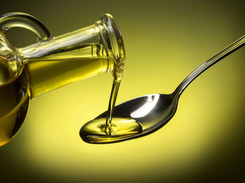 If more than 50 liters of edible oil is used, calculation will be required | ५० लीटरपेक्षा जास्त खाद्यतेल वापरल्यास द्यावा लागेल हिशेब