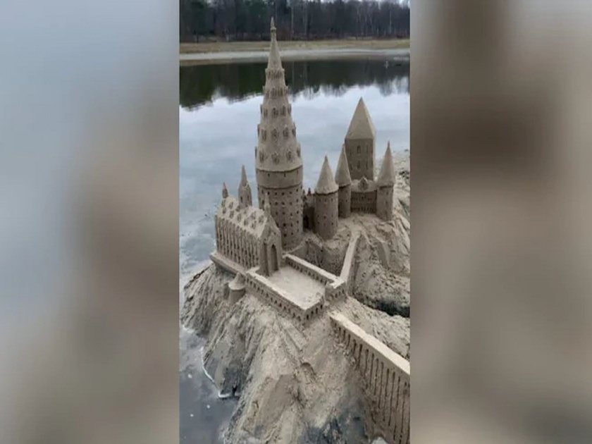 Sand artist made magical palace made of sand you will be amazed to Viral Video | कमाल! वाळू शिल्पकारानं काही मिनिटात बनवला जादूई महाल; व्हिडीओ पाहून अवाक् व्हाल