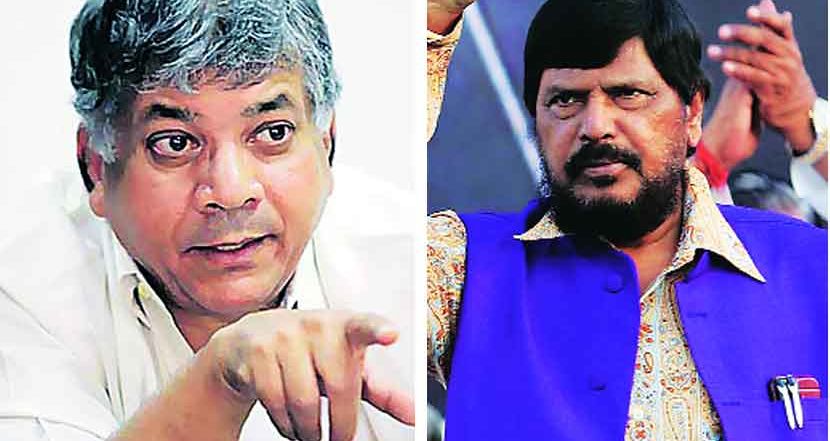 'Prakash Ambedkar's' decision is wrong, Ramdas athavale critics on VBH | 'प्रकाश आंबेडकरांचा 'तो' निर्णय चुकीचा, वंचित बहुजन आघाडी पर्याय ठरत नाही'