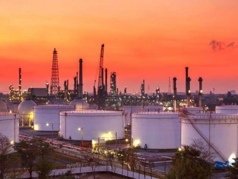 Future of Konkan refinery in darkness?; Saudi Armaco Company has signed a big deal in China | कोकणातील रिफायनरीचे भवितव्य अंधारात?; सौदी अर्माको कंपनीने चीनमध्ये केला मोठा करार