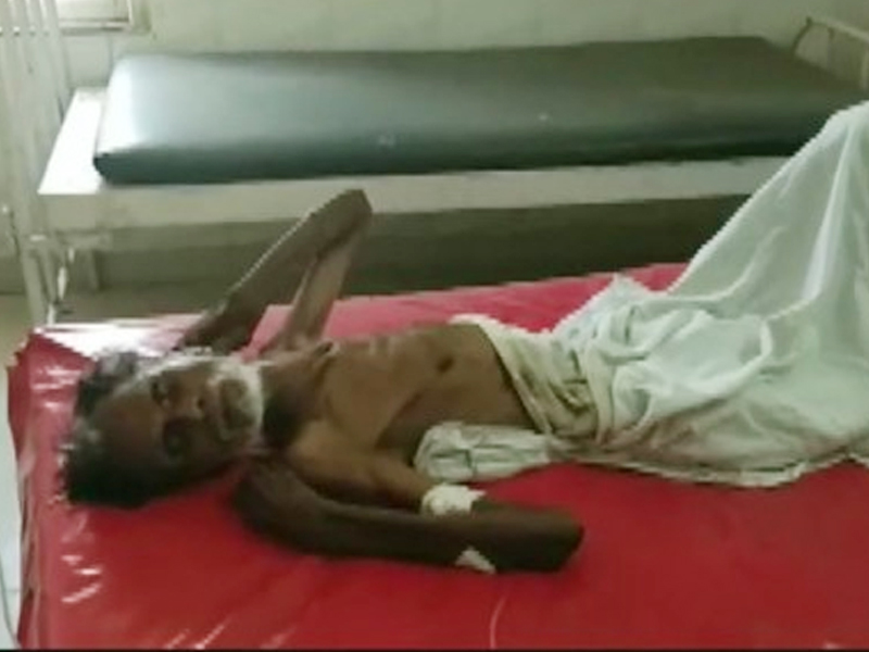 A man who was declared dead by doctors in night, found alive next morning | रात्री डॉक्टरांनी 'त्याला' मृत घोषित केलं, अन् दुसऱ्या दिवशी सकाळी... 