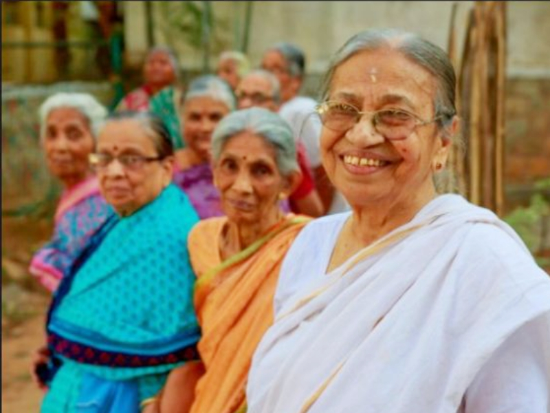 Kanmantra of Shrimad Adya Shankaracharya to spend old age happiness | वृद्धापकाळ सुखाचा घालवण्यासाठी श्रीमद् आद्य शंकराचार्यांचा कानमंत्र