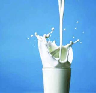 37 adulteration in milk dairy and collection centers | ३७ दूध डेअरी व संकलन केंद्रांवर भेसळीचा ठपका