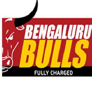 Bulls hit Dabang Delhi | दबंग दिल्लीला बुल्सची धडक