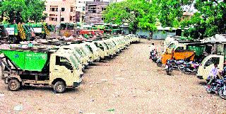 Vehicles of 'review' seized | ‘समीक्षा’ची वाहने जप्त