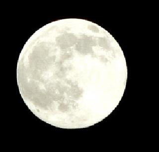 The moon is witnessing ... | चंद्र आहे साक्षीला...