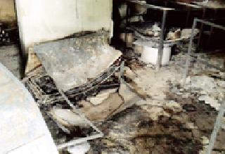Hotel Petaville, loss of five lakhs | हॉटेल पेटविले, पाच लाखांचे नुकसान