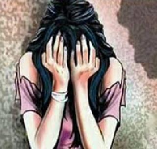 A 60-year-old girl was allegedly raped by a girl on suspicion of love affair | प्रेम प्रकरणाच्या संशयावरुन ६० वर्षाच्या महिलेला खांबाला बांधून मारहाण