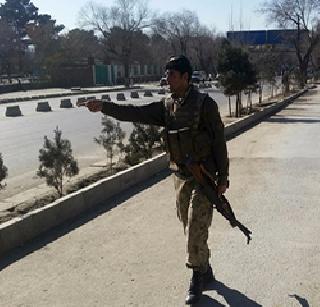 Suicide attack in Kabul, 10 killed | काबूलमध्ये आत्मघाती हल्ला, १० ठार
