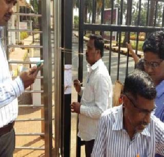 Ambani Valley doors are opened after paying 1.5 crores | दीड कोटी भरल्यानंतर अ‍ॅम्बी व्हॅलीचे दारे उघडली