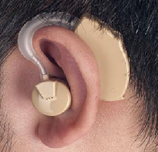 Teenager made cheap 'hearing aid' | किशोरवयीन मुलाने तयार केले स्वस्त ‘श्रवणयंत्र’