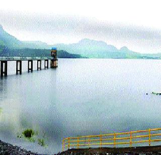 Morbe dam in Panvel gets leakage | पनवेलमधील मोरबे धरणाला गळती