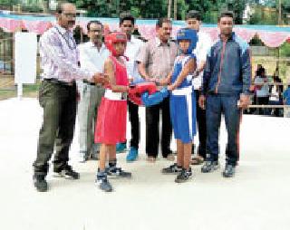 District-level school boxing competition | जिल्हास्तरीय शालेय बॉक्सिंग स्पर्धा
