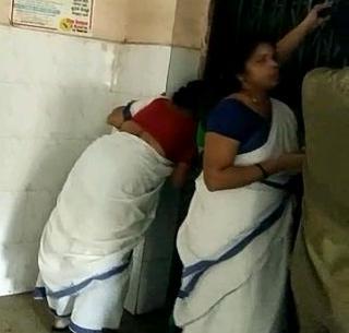 In Ghatkopar, a machete in municipal hospital, the patient stuck for an hour in the closed elevator | घाटकोपरमध्ये महापालिका रुग्णालयात भोंगळ कारभार, बंद लिफ्टमध्ये रुग्ण तासभर अडकले