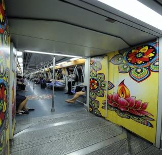 Special train to run on Diwali, Diwali celebrations in Singapore | सिंगापूरमध्येही दिवाळीची धूम, दिवाळीनिमित्त धावणार विशेष ट्रेन