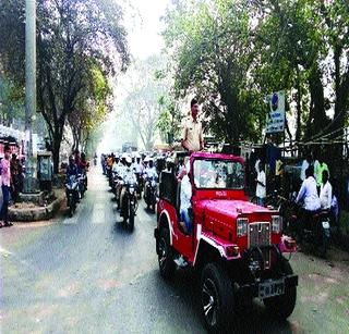 Kalamboli Traffic Police's citizens 'cure' Prabodhan | कळंबोली वाहतूक पोलिसांकडून नागरिकांचे ‘सैराट’ प्रबोधन