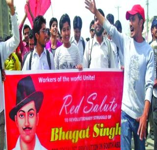 Pakistan's homage to Bhagat Singh | भगतसिंग यांना पाकिस्तानात श्रद्धांजली