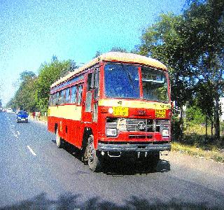 30 lakh rupees per month to settle at the bus due to that bus | ‘त्या’ बसमुळे एसटीला बसणार दरमहा ३० लाखांचा भुर्दंड