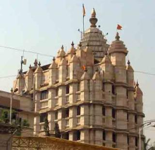 Prepare the Siddhivinayak Temple for Angaraki | अंगारकीसाठी सिद्धिविनायक मंदिर सज्ज